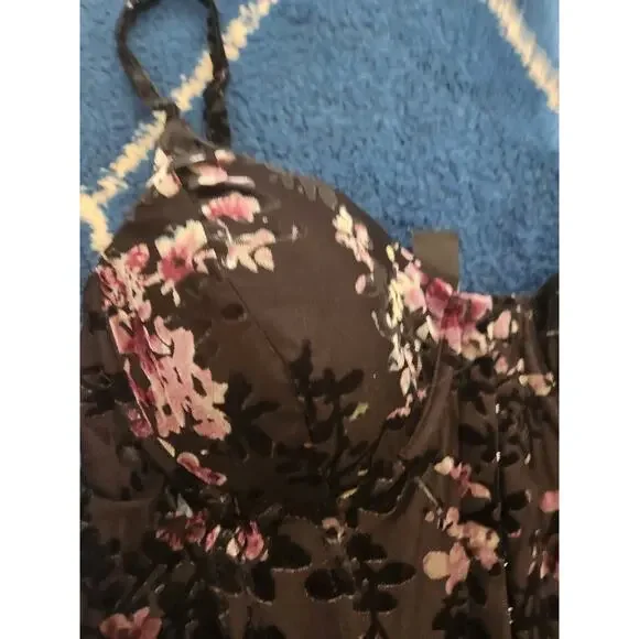 Windsor Women's Velvet Floral Black Corset Small - Picture 3 of 5